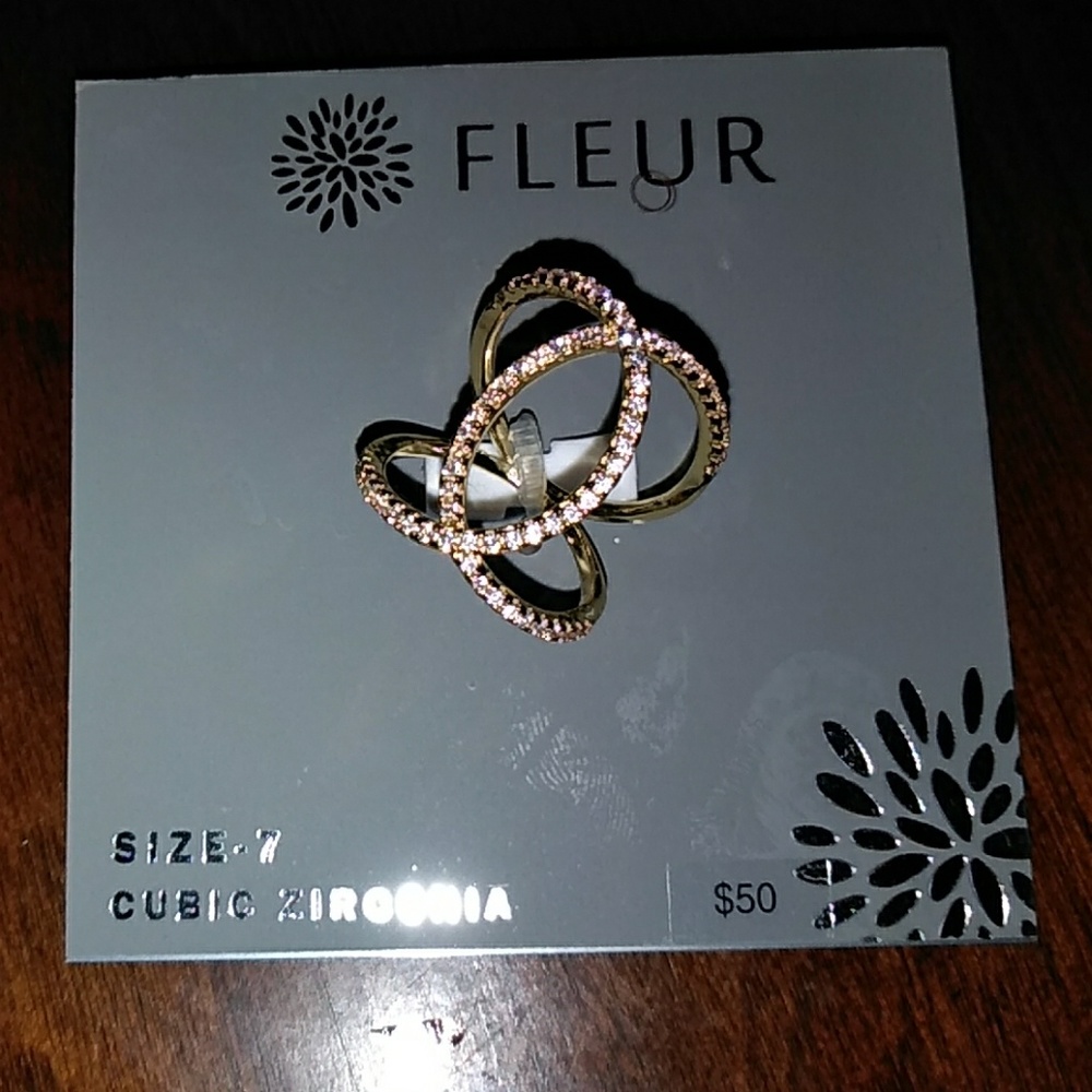 Ring - Picture 2 of 4